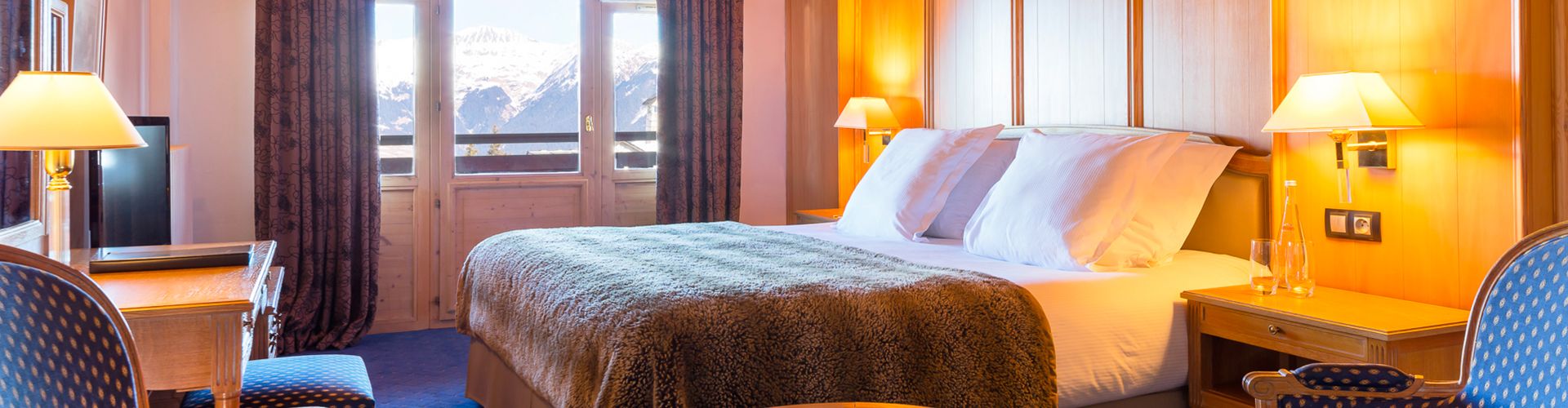 lit double avec vue sur les montagnes-courchevel hotel